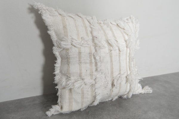Handwoven Moroccan kilim pillow – 18.8 inches x 19.6 inches