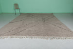 9.2 x 12 FT Moroccan Contemporary Rug – Minimalist Beige Wool with Black Lines