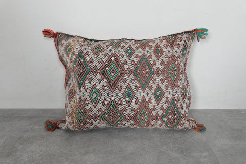 Handwoven Moroccan Kilim Pillow Cover – 16.1 inches x 20.8 inches