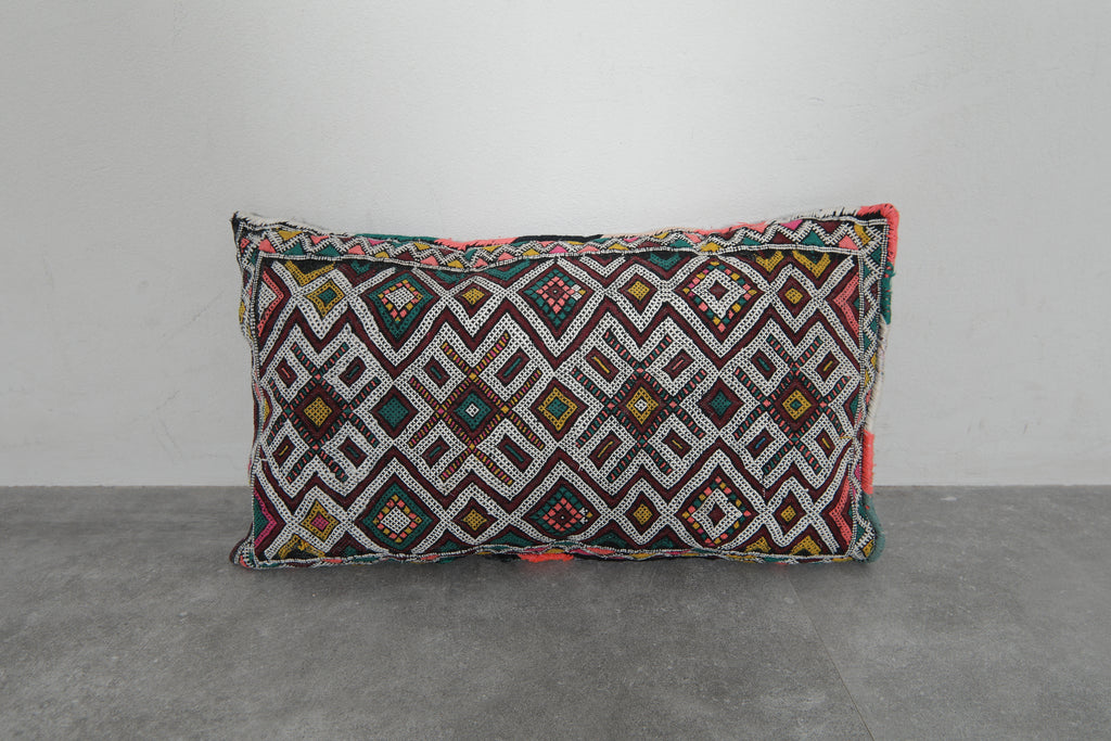 Handwoven Moroccan kilim pillow – 14.5 inches x 23.6 inches