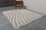 5.5 x 6.7 FT Moroccan Wool Rug – Cream with Modern Geometric Pattern