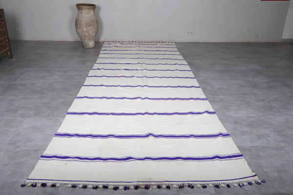 Moroccan rug – 5.7 x 16.7 FT | Ivory with elegant purple stripes