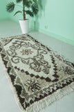 Vintage Moroccan Runner Rug – 2.5 x 5.9 FT | Handwoven Neutral Tones