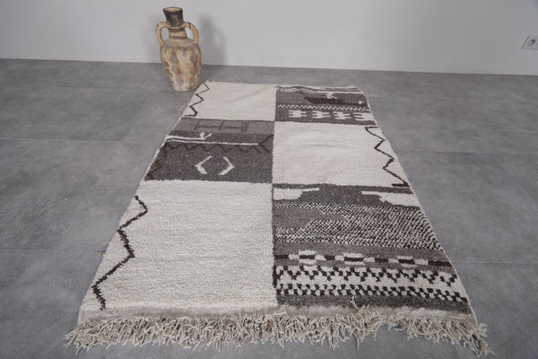 Handwoven Moroccan berber rug – Black and white geometric design, 3.6 FT X 4.9 FT