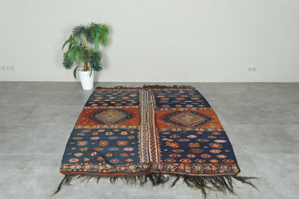 Traditional flatwoven rug – Handcrafted geometric design in rich tribal colors - 5.6 ft x 7.5 ft