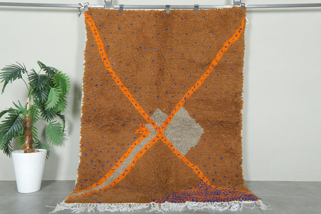 Brown handmade Moroccan berber rug - 4.5 ft x 6.2 ft