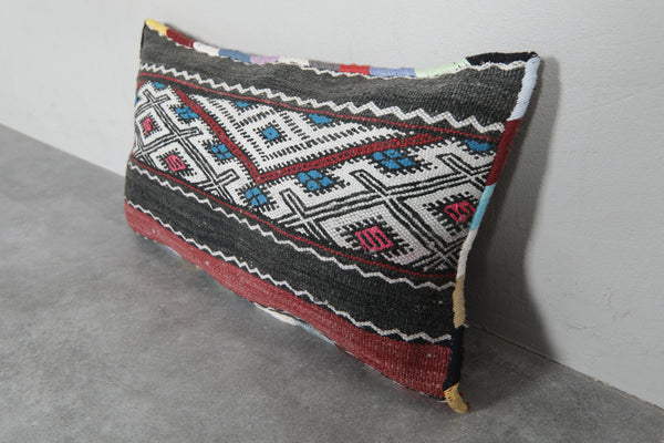 Handwoven Moroccan kilim pillow cover – 13.7 inches x 23.6 inches