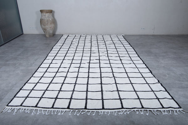 Moroccan grid rug – Black & white minimalist design | 7.8 FT x 13.5 FT