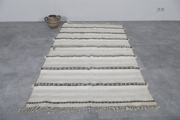 Berber Wedding Blanket – 3.6 FT x 6.5 FT | Handwoven Moroccan Decorative Rug