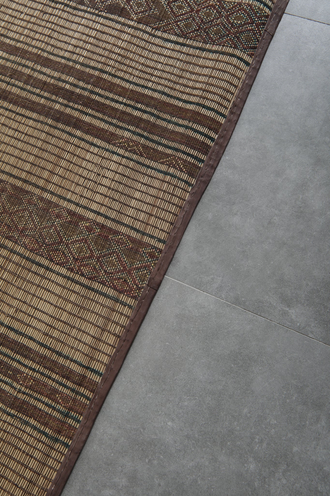 Handmade tuareg rug 5.7 FT X 8 FT – Beni ourain rug