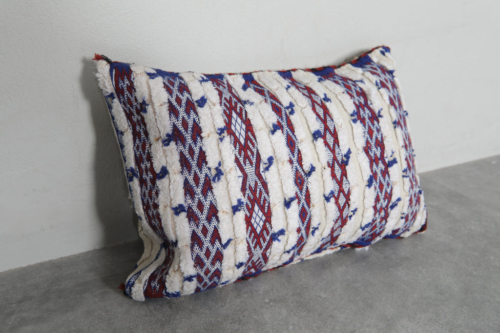 Handwoven Moroccan kilim pillow – 12.9 inches x 19.6 inches