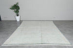 Minimalist Berber Rug 8 x 10.2 ft - Soft Neutral Tones