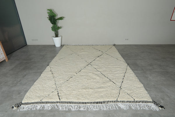 White Moroccan beni ourain rug with black diamond stripes - 7.4 FT X 10.5 FT