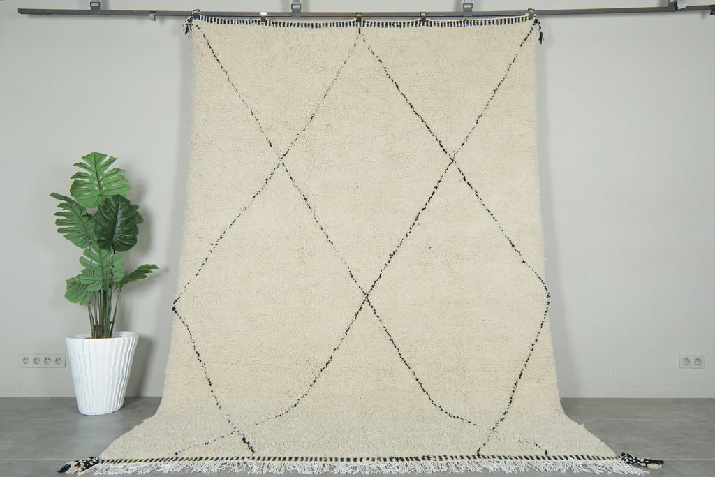 White Moroccan beni ourain rug with black diamond stripes - 7.4 FT X 10.5 FT