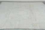 Minimalist Berber Rug 8 x 10.2 ft - Soft Neutral Tones