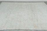 Minimalist Berber Rug 8 x 10.2 ft - Soft Neutral Tones