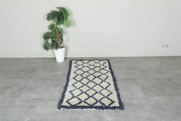 White & blue Moroccan runner rug - 2.5 ft x 5.7 ft