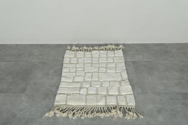 Small white Moroccan rug - Textured checkered pattern accent mat - 2.4 ft x 3.4 ft