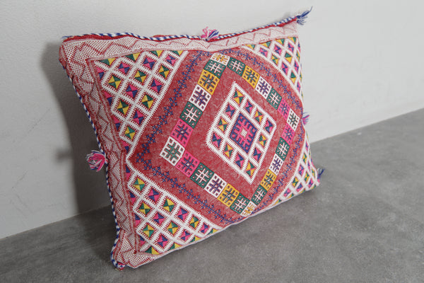 Handwoven Moroccan kilim pillow – 15.7 inches x 18.1 inches