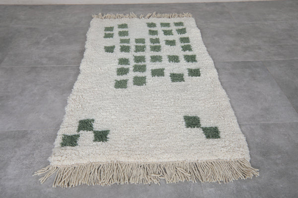 2.8 x 5 ft Moroccan wool rug - White with green geometric squares
