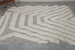 Handcrafted Moroccan Wool Rug - 5 X 6.9 Ft, Cream and Gray Abstract Pattern