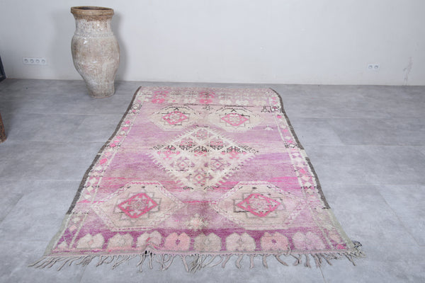 Vintage Moroccan rug – 5.4 x 9.1 ft | Soft pink & ivory berber design