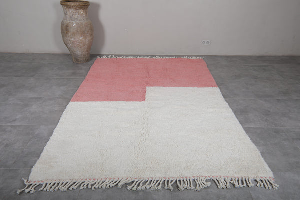 6 x 9 ft Moroccan rug - Two-tone pink and cream wool with fringe