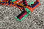 Tribal Moroccan Rug 4.7 x 6.7 ft - Gray with Bright Symbols
