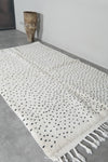 Moroccan Wool Rug 5 x 7.9 ft - Handwoven Dotted Design