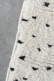 Moroccan Wool Rug 5 x 7.9 ft - Handwoven Dotted Design