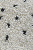 Moroccan Wool Rug 5 x 7.9 ft - Handwoven Dotted Design