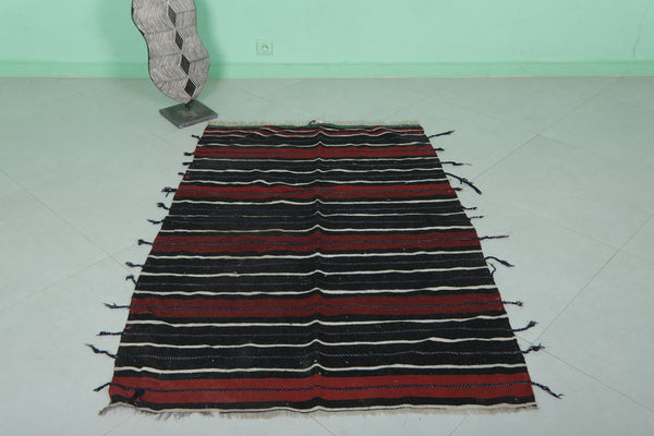 Authentic handwoven berber Moroccan kilim - 3.6 FT X 5.2 FT