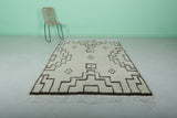 Moroccan handmade rug 5.5 FT X 7.7 FT