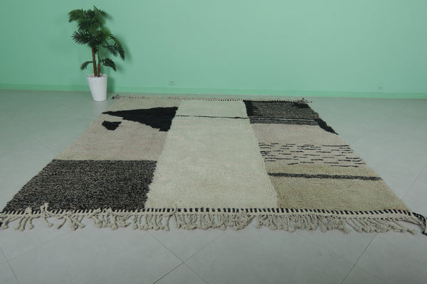 Modern abstract Moroccan rug - Handwoven berber wool | 8.3 x 8.2 ft