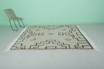 Moroccan handmade rug 5.5 FT X 7.7 FT