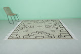 Moroccan handmade rug 5.5 FT X 7.7 FT