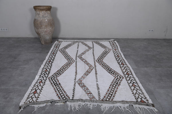 Stunning berber handmade Moroccan rug – 5.6 FT X 7.7 FT | Authentic artisan craftsmanship