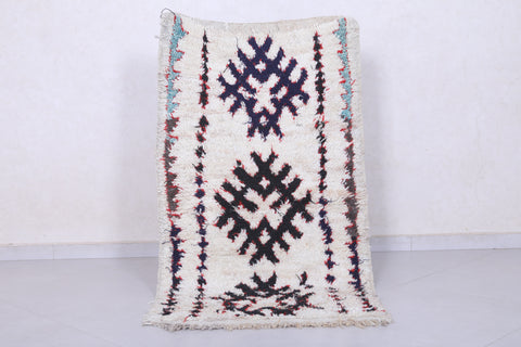 Moroccan berber rug 2.7 X 5 Feet