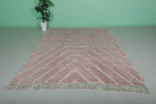 7.3 x 10.6 ft Moroccan pink wool rug - Chevron pattern for modern spaces