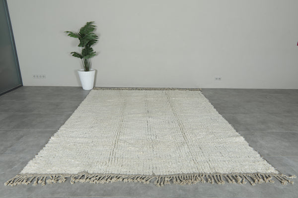 Handwoven Moroccan Rug 7.9ft x 9.8ft – Simple and Elegant White Design