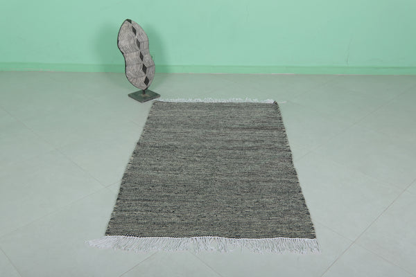 Moroccan rug – Black and white minimalist design | 3.4 FT x 5.3 FT