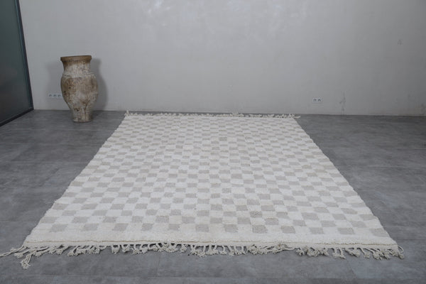 8.4 x 11.3 FT Moroccan rug – Ivory and beige checkered pattern