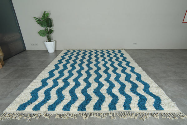Wavy blue & ivory Moroccan rug – Modern wool design - 8.3 ft x 10 ft