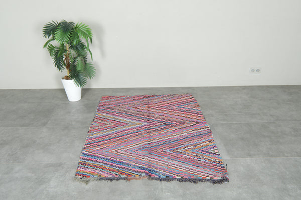 Moroccan boucherouite rug with multicolor zigzag - 4.1 ft x 5.2 ft