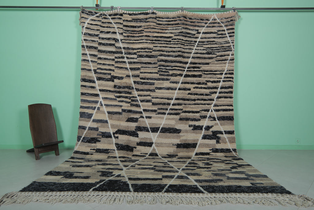 Handwoven Moroccan rug 8.4 FT × 11.8 FT | Elegant black and beige wool design