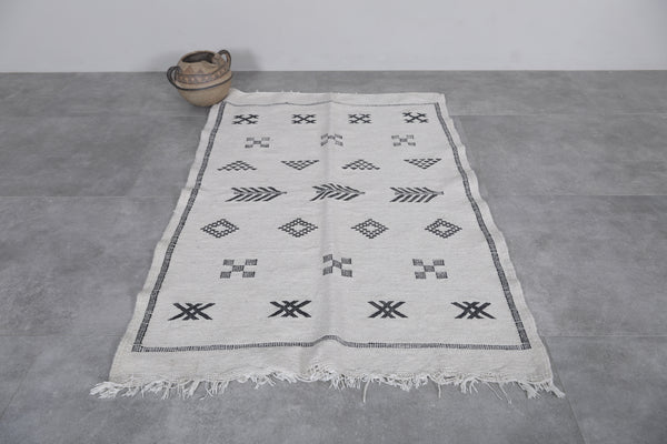 Small flatwoven berber handmade Moroccan rug – 3.2 FT x 5 FT | Wool rug for home