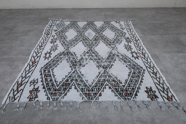 Handmade berber Moroccan wool rug – 5.5 FT x 7.5 FT | Authentic artisan craft