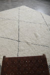 8 x 10 FT Moroccan Wool Rug – Minimalist Diamond Pattern