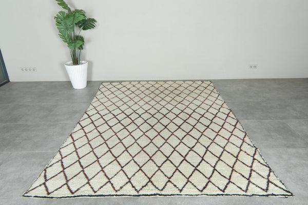 Beige Moroccan rug with black & red diamond design - 6.5 ft x 9 ft