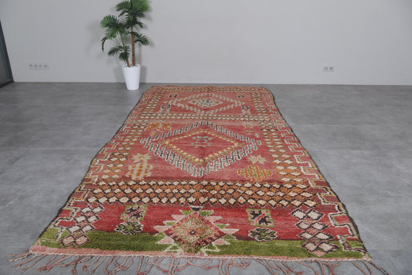 Vintage Moroccan reug – 5.5 x 11 ft | Earthy red traditional patterns